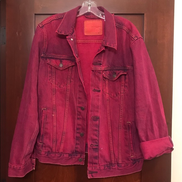 pink levi denim jacket